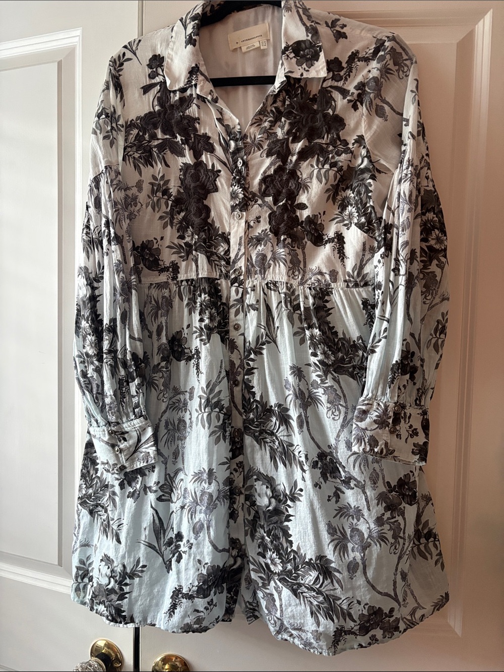 Anthropologie Floral Button-Front Women’s Tunic Dress - Black on light blue.